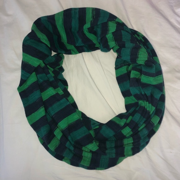 GAP Infinity Scarf - Picture 1 of 1